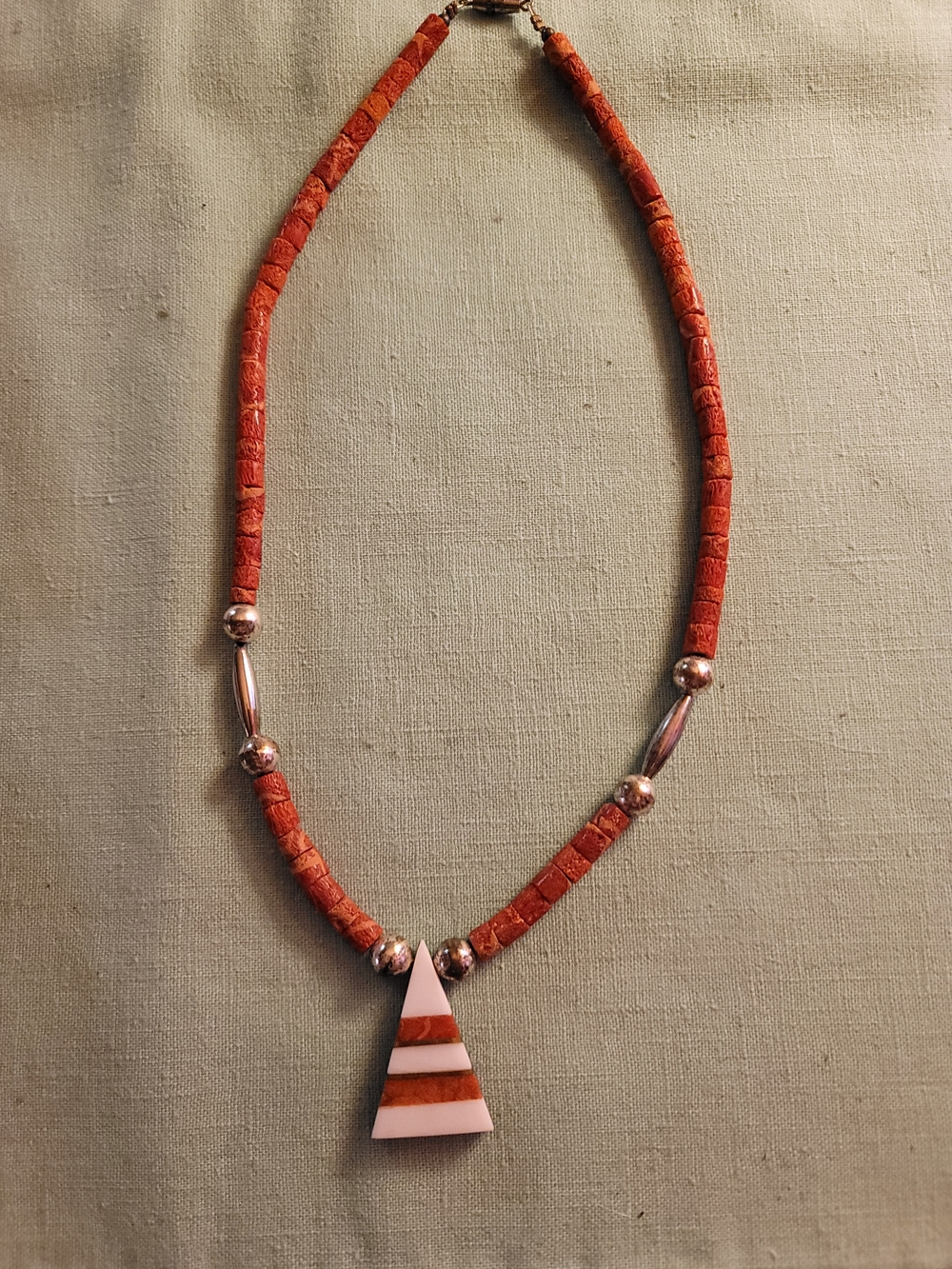 Vtg Tri-Stripe Orange and White Triangle Pendant Heishi Necklace